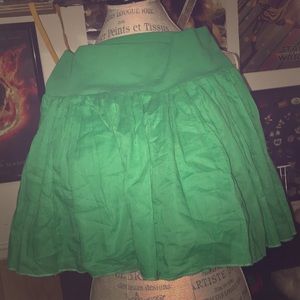 H&M green mini size 6